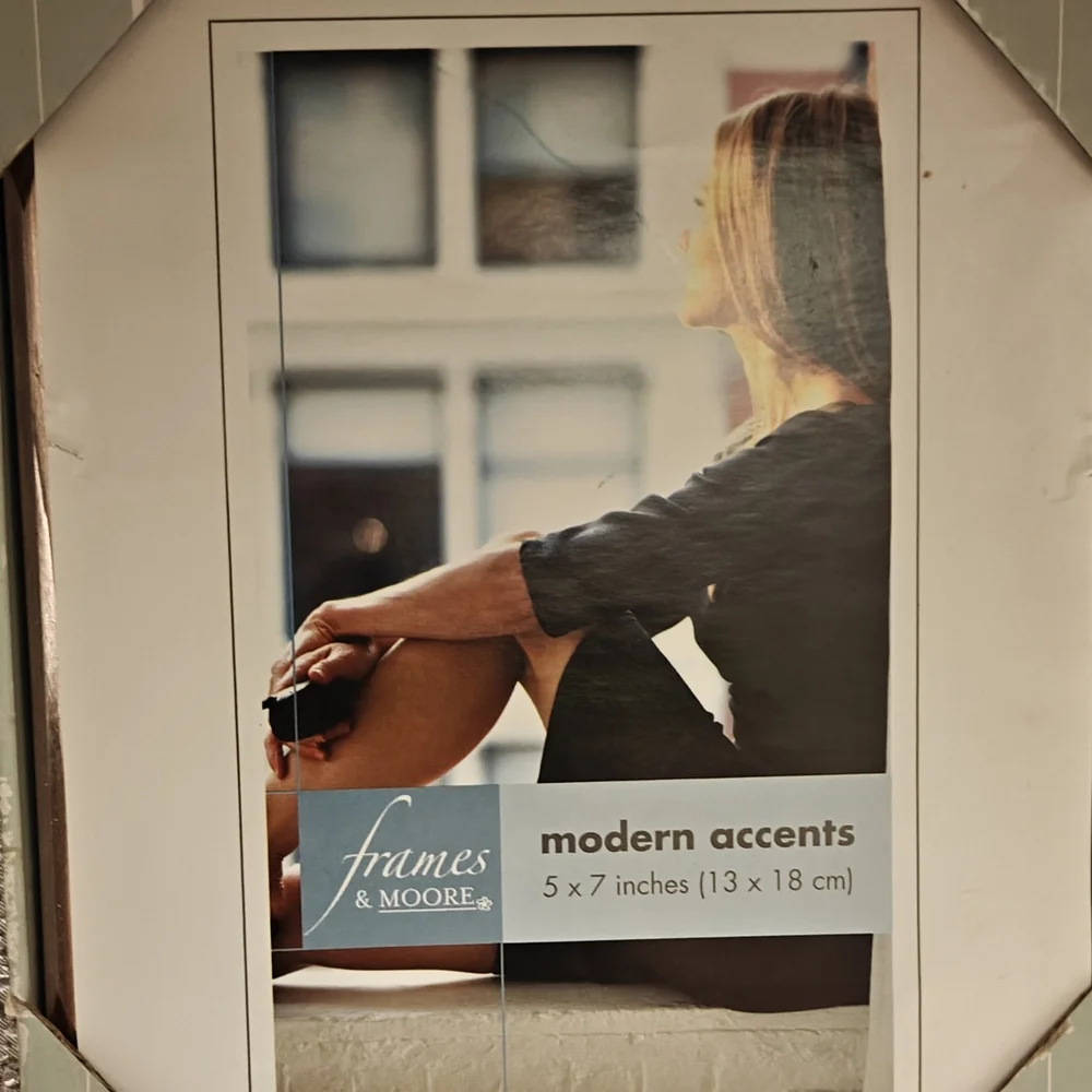 Classic Metallic Photo Frame - Silver Finish